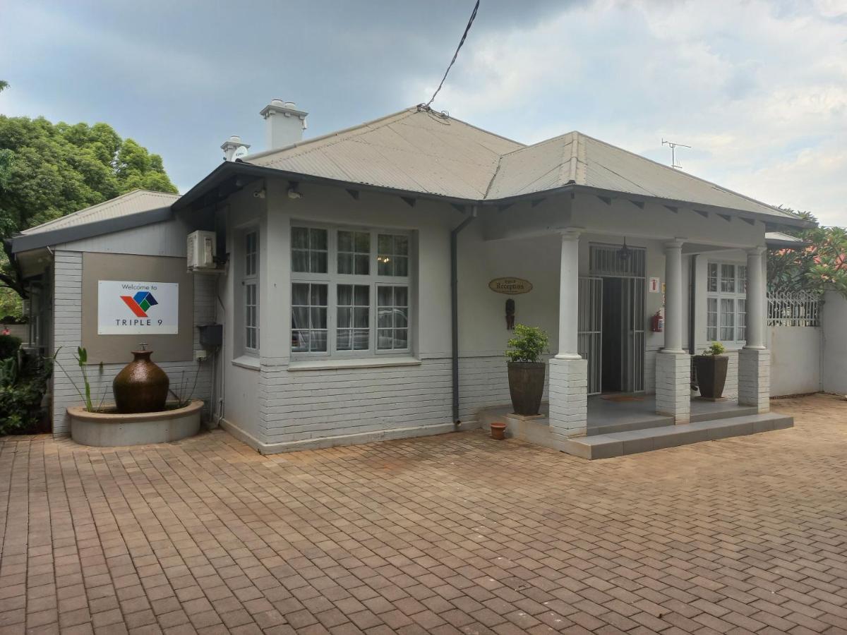 Triple9 Hatfield Guesthouse Pretoria-Noord Esterno foto