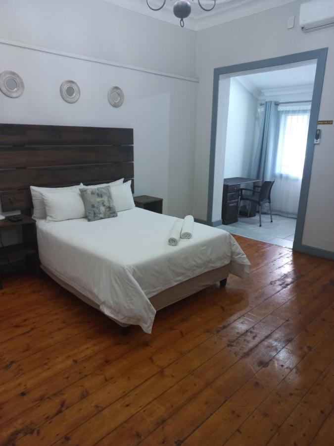 Triple9 Hatfield Guesthouse Pretoria-Noord Esterno foto