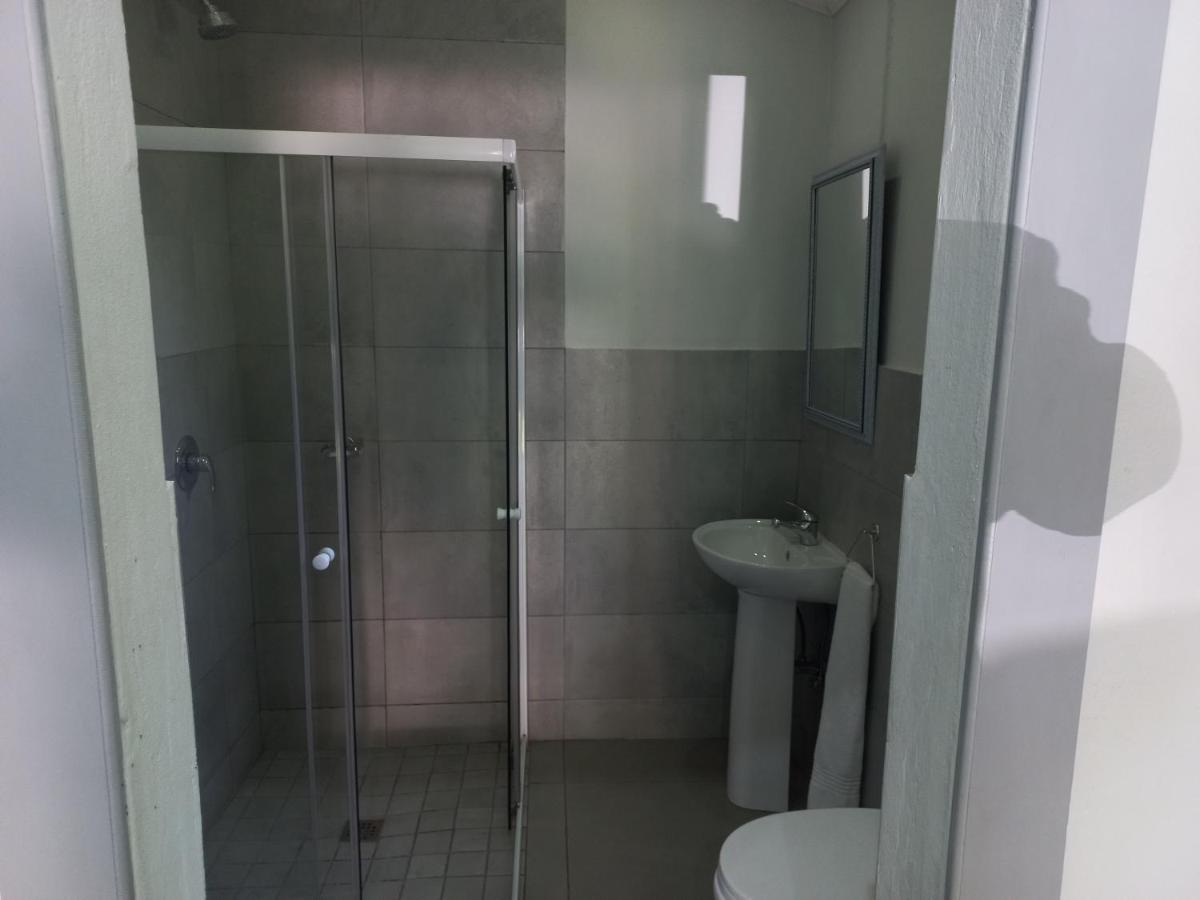 Triple9 Hatfield Guesthouse Pretoria-Noord Esterno foto